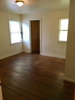 Building Photo - 1514 E Maxwell Ln