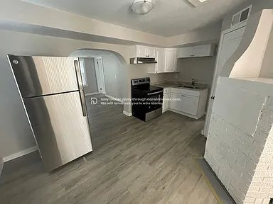 Building Photo - 1423 E Resthaven Rd