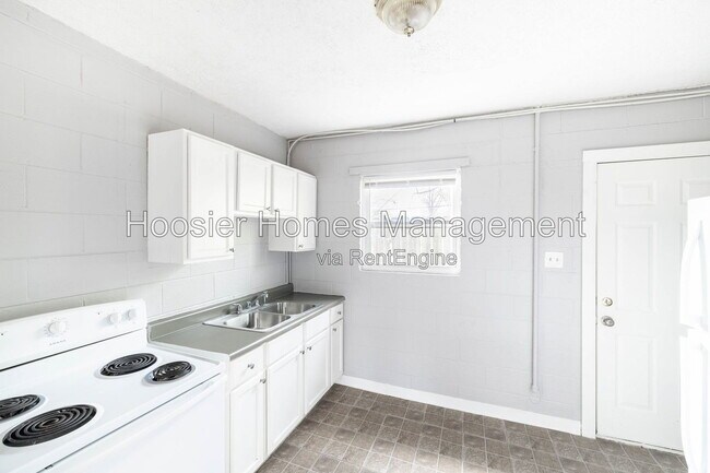 Building Photo - 1254 W 23rd St