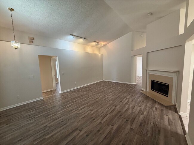 Building Photo - 12464 Castlemain Trail