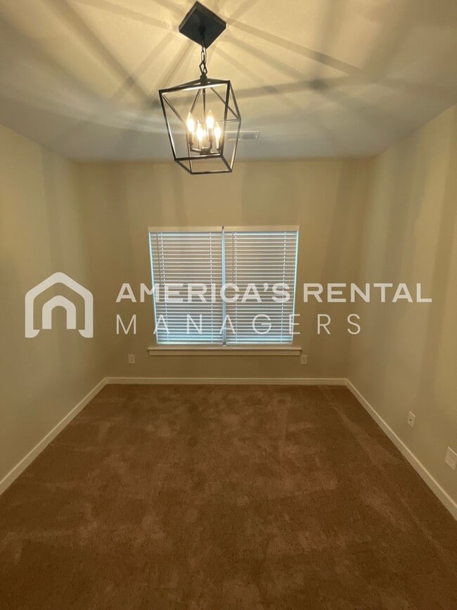 Building Photo - Home for Rent in Oak Grove, AL!!! Available to View Now!