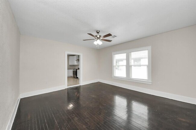 Building Photo - 2622 Rosedale St