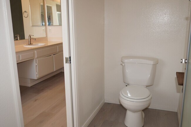 Building Photo - 23848 Bouquet Canyon Pl
