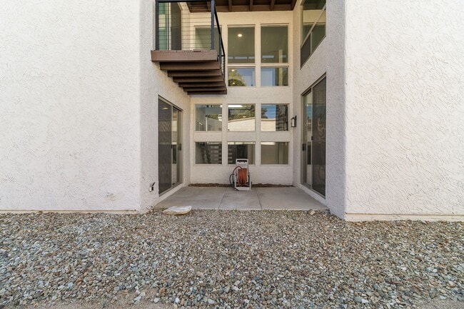 Building Photo - Luxury Living in the Heart of McCormick Ranch!