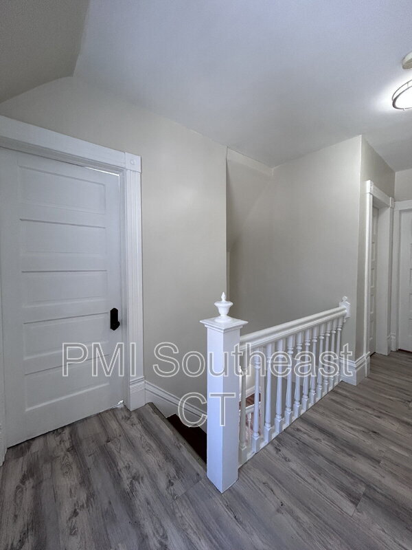 Building Photo - 26 Kinney Ave