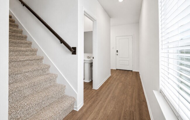 Building Photo - 30114 Broeder Wy Ct