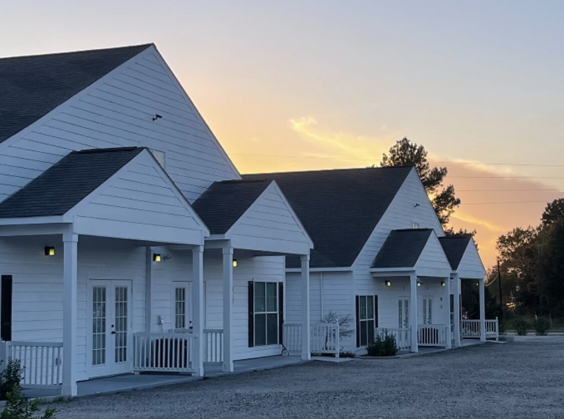 Building Photo - 20892 Cochran Rd