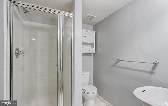 Building Photo - 1709 Hayle Dr