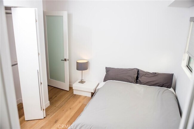 Building Photo - 947 4th St