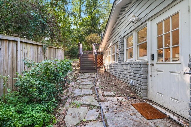 Building Photo - 1708 Childerlee Ln NE