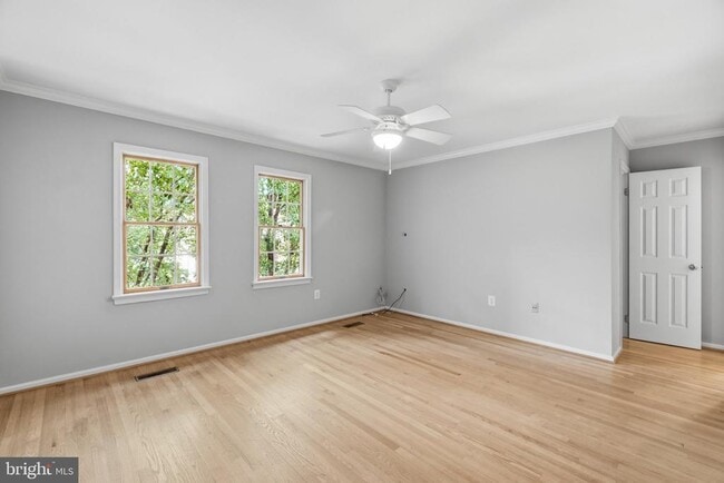 Building Photo - 6924 Mclean Park Manor Ct