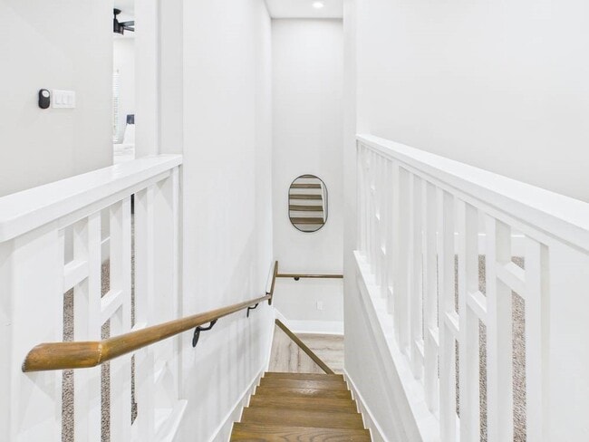 Building Photo - 6310 Norland St