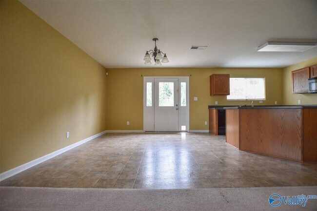 Building Photo - 15395 Mill Valley Dr