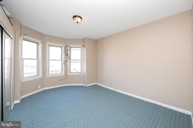 Building Photo - 1078 Morton St