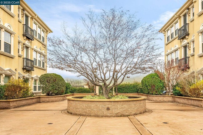 Building Photo - 1212 Sonata Dr