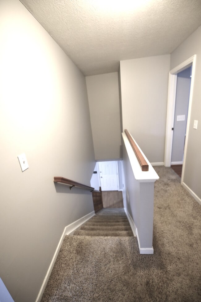 Building Photo - 4400 Greensbury Dr