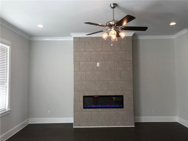 Building Photo - 4313 Longleaf Pine Alley