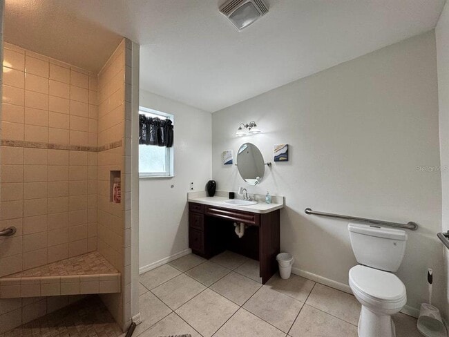 Building Photo - 7514 Spirea Dr