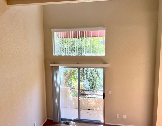 Building Photo - Working from home? This town home has a huge office area and large primary suite... plus a second...