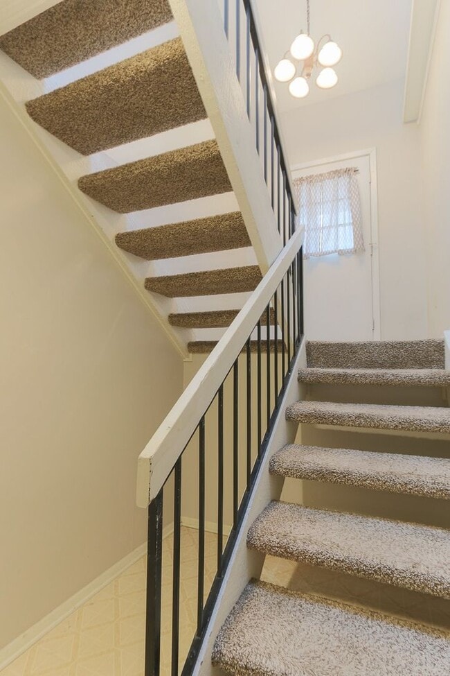 Building Photo - {10919} Quivera Falls Condo + Attached Two Car Garage + Maintenance Provided Community + Communit...