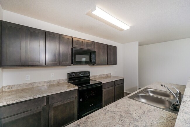 Building Photo - 9315 Evening Shade Ct