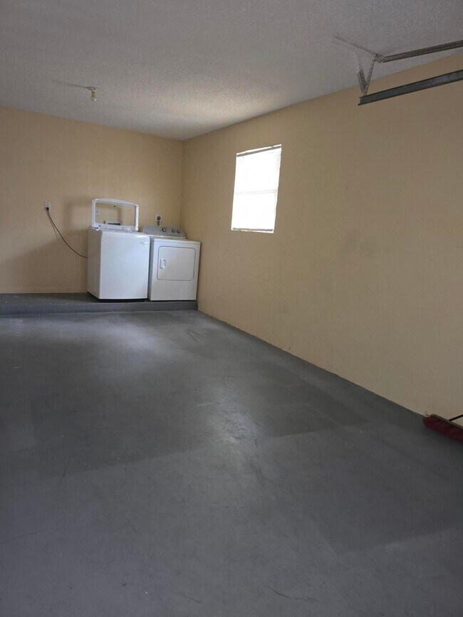 Building Photo - 13800 Bottlebrush Ct