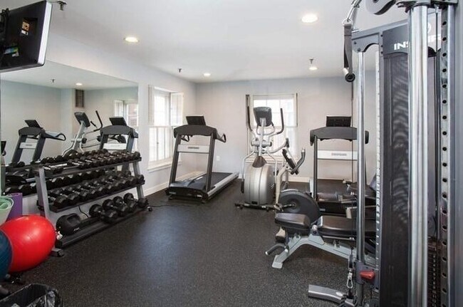 Building Photo - 47 Harvard St