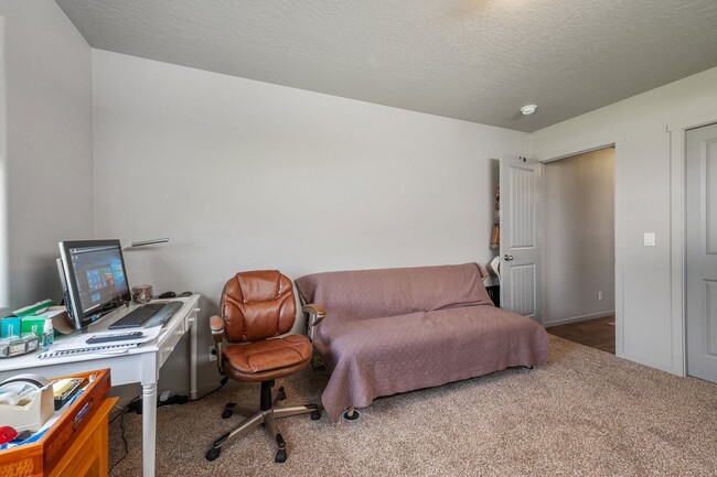Building Photo - 3 bedroom home in Coeur dAlene