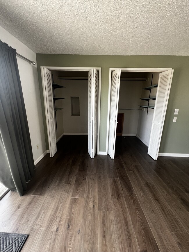 Building Photo - 146 Hawthorn Ln