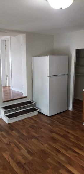 Building Photo - 205 Helgerson St