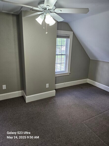 Building Photo - 41719 Edison Ct