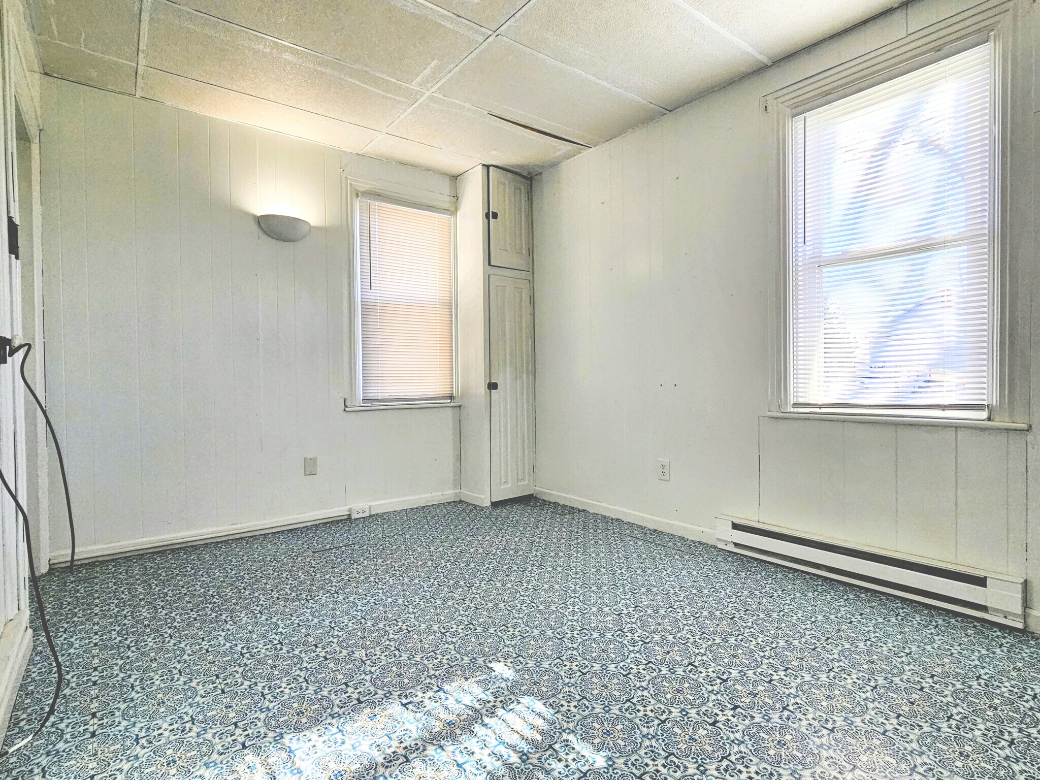 Building Photo - 2050 State St