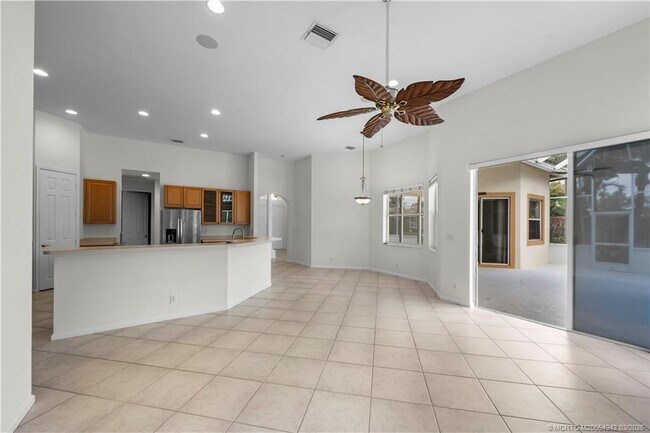 Building Photo - 2529 SW Park Meadows Trail