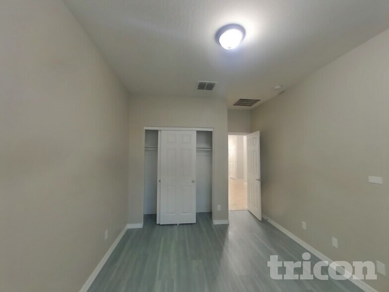 Building Photo - 34953 N Open Range Dr