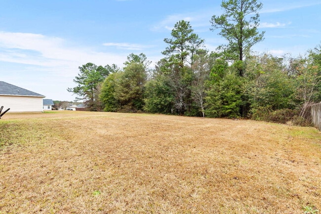 Building Photo - 105 Tahoma Dr