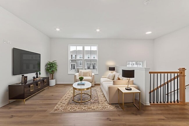 Building Photo - 14942 Dyer Ln