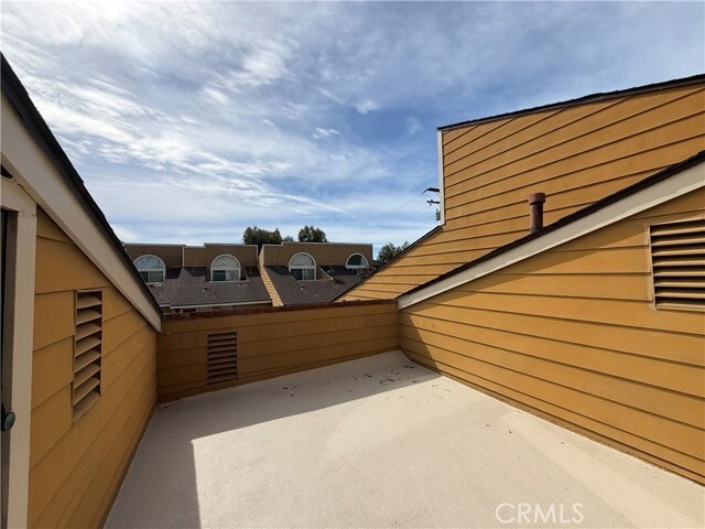 Building Photo - 2063 Charle St