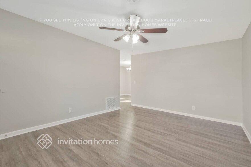 Building Photo - 5020 Chivalry Dr