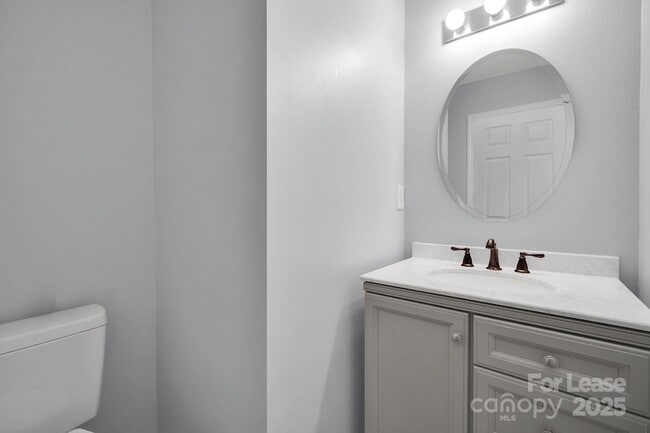 Building Photo - 8041 Christmas Ct