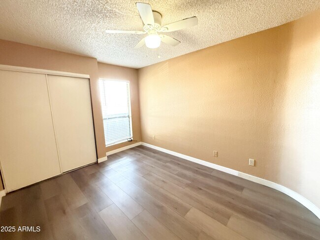 Building Photo - 3601 W Tierra Buena Ln