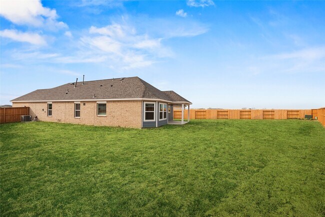 Building Photo - 21670 Sandy Dune Dr