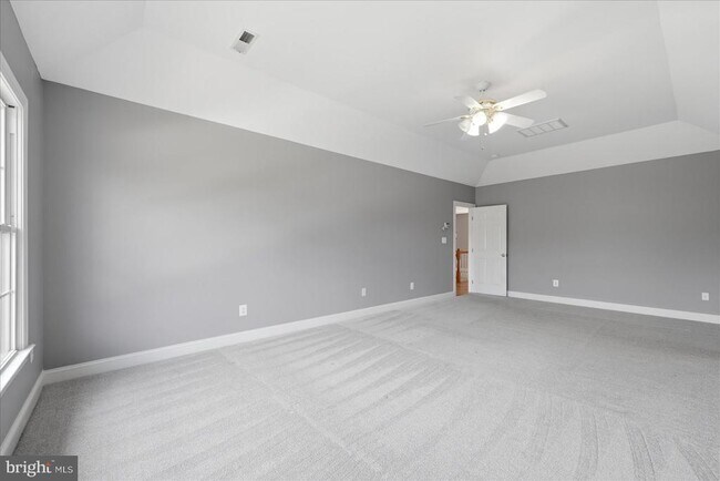 Building Photo - 104 Bramble Ct