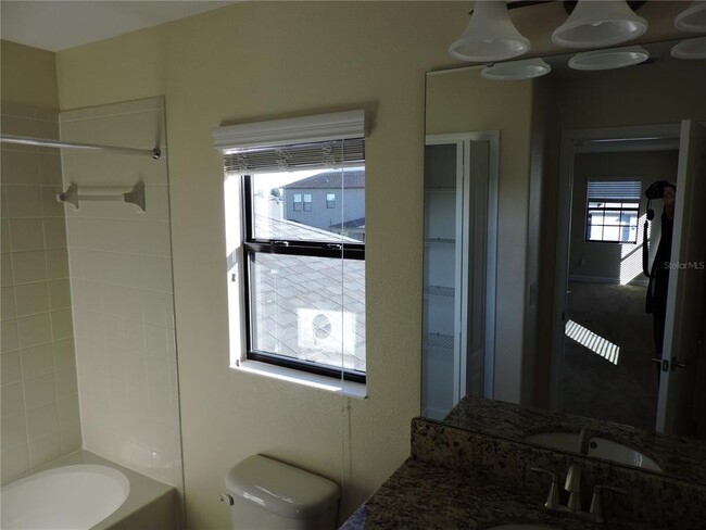 Building Photo - 2337 Aurelius Dr