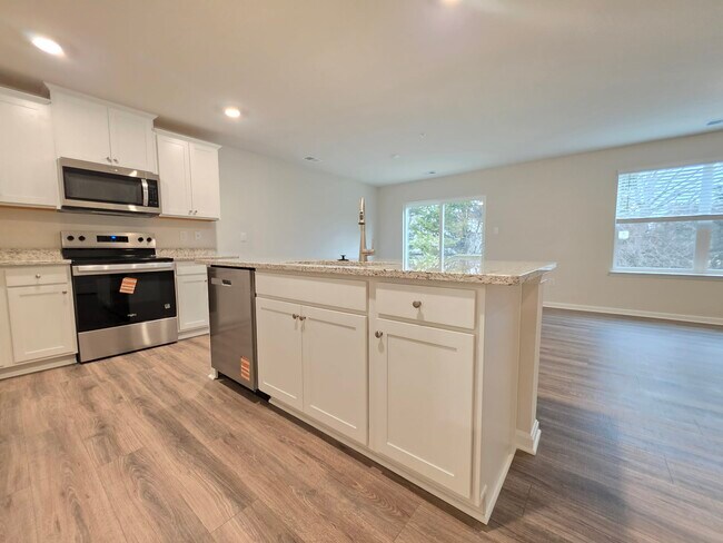 Building Photo - 1105 Albritton Ln