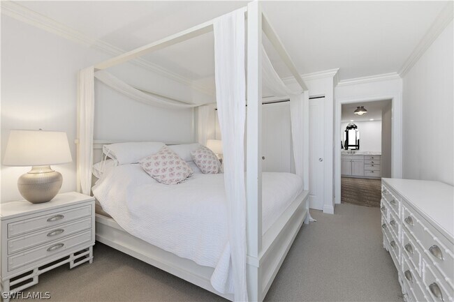 Building Photo - 3115 Gulf Shore Blvd N