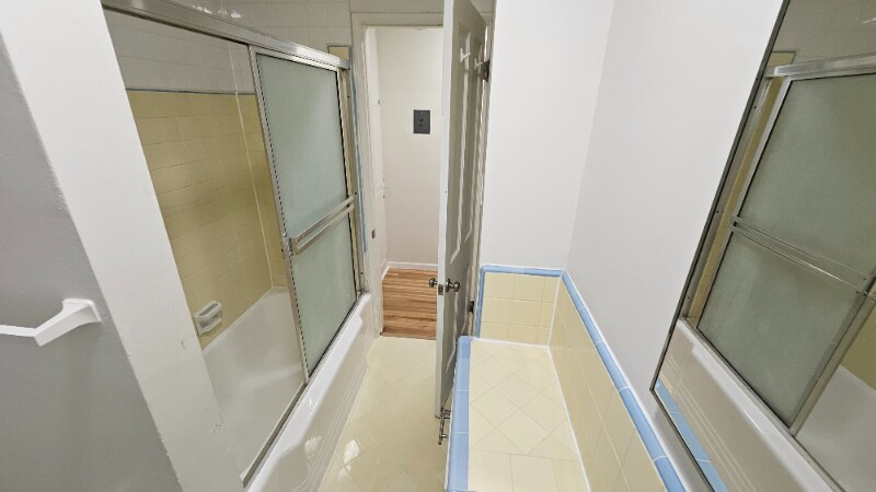 Building Photo - 4221 Los Feliz Blvd