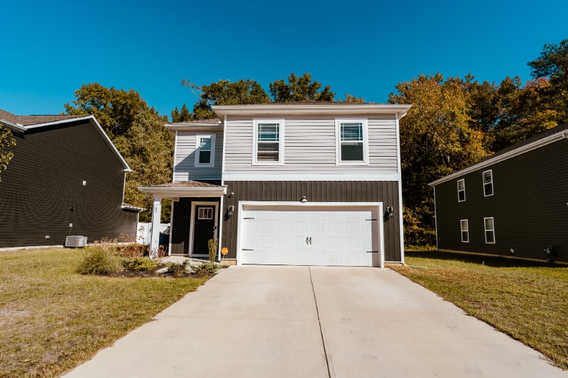 Primary Photo - 47 Currant Cir