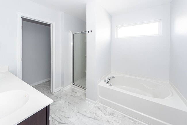 Building Photo - 5 Bedroom 3 Bath Home in Cane Bay Plantation - Summerville