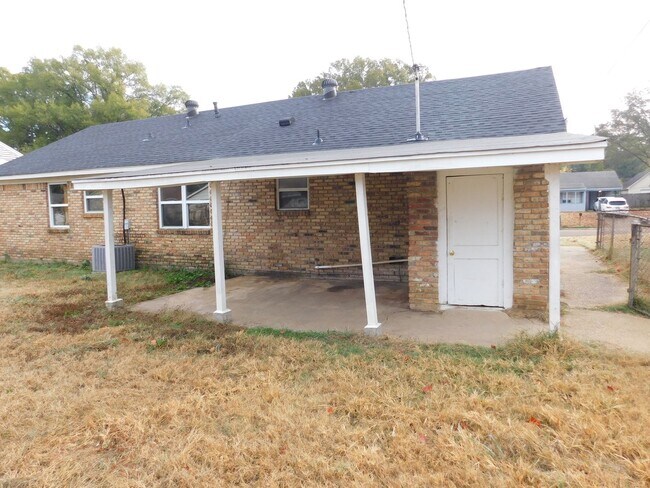 Building Photo - 8349 Cedarbrush Dr