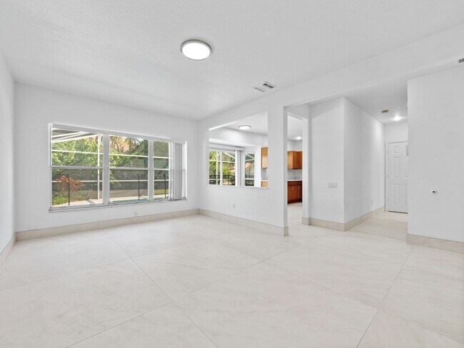 Building Photo - 6457 Winder Oaks Blvd